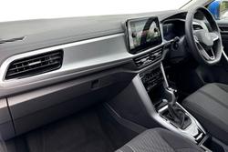 VOLKSWAGEN T-Roc Photo 2