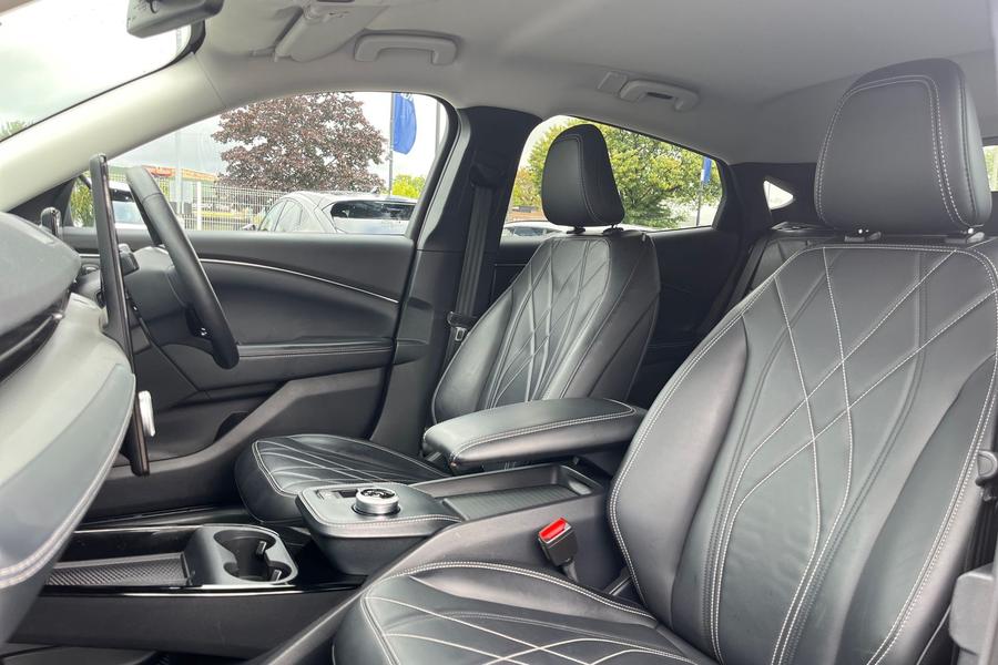 Ford Mustang Mach-E Photo autoimg-483dfdb9db667013954c216a75f162d609798a7f.jpg