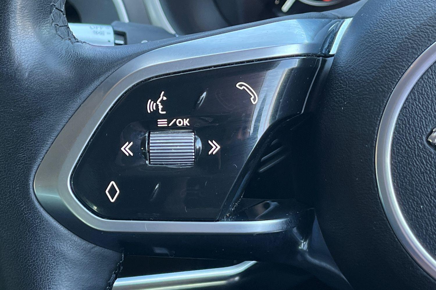 Jaguar I-PACE Photo 37