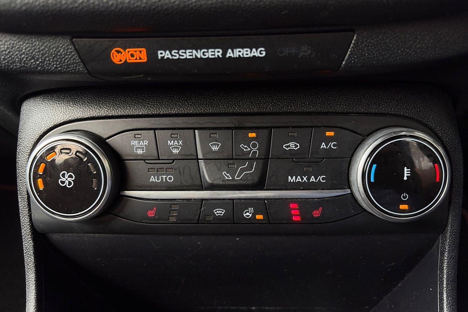 Ford Fiesta Photo 30