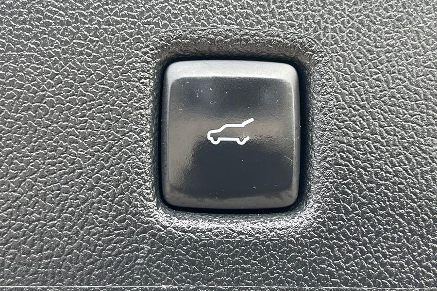 Ford KUGA Photo autoimg-48440805497121d061c5588151c4fc647cc97ccd.jpg