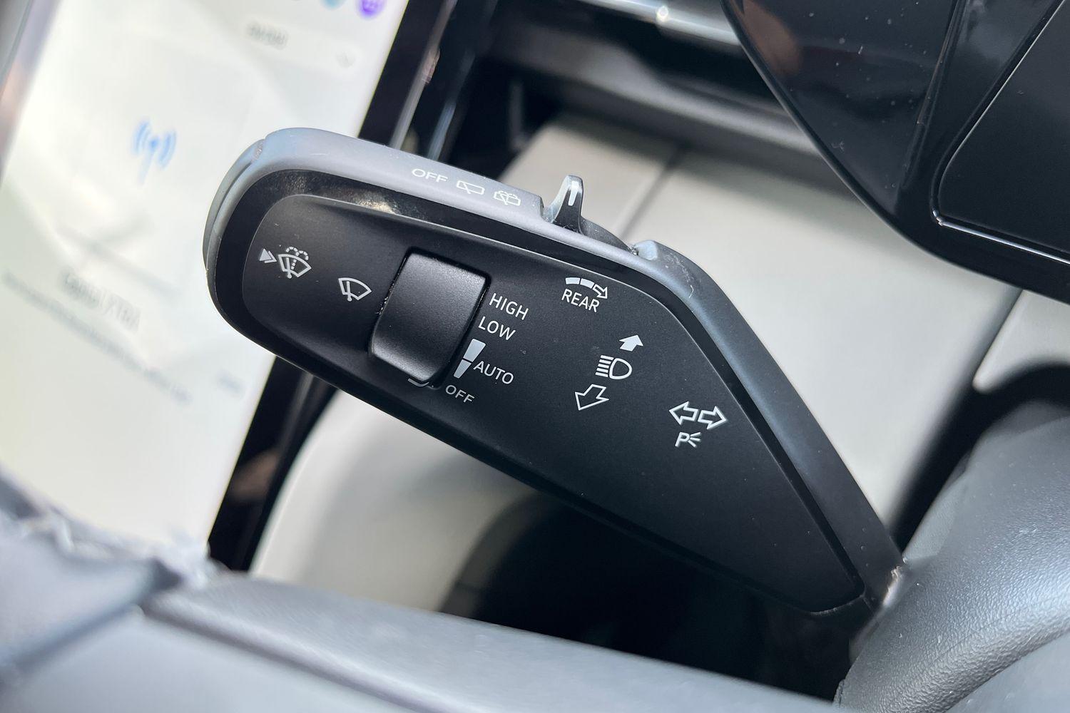 Ford Explorer Photo 13