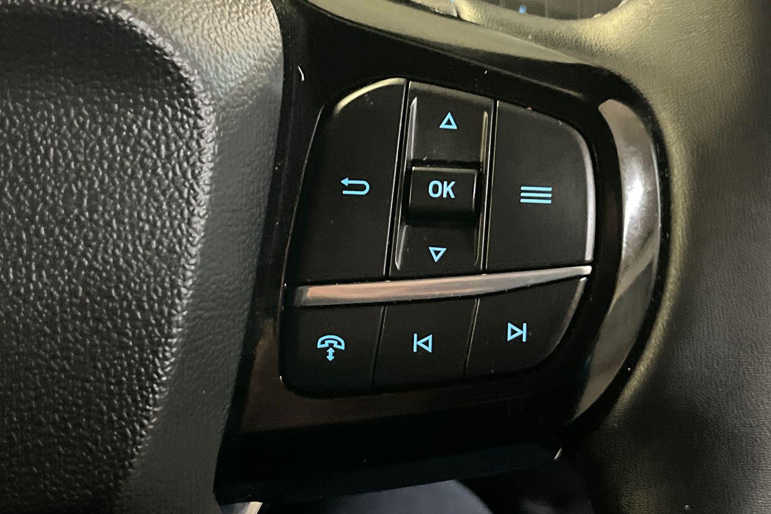 Ford E-Transit Courier Photo 30