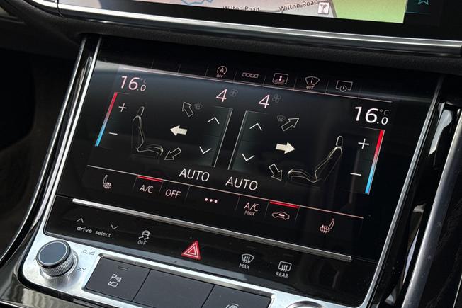 AUDI A8 Photo 24
