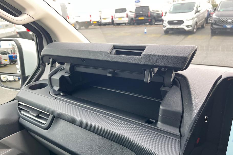 Used FORD TRANSIT CUSTOM LG25ZYS 40