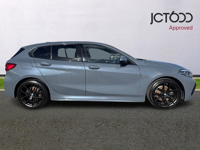 BMW 1 SERIES Photo 4