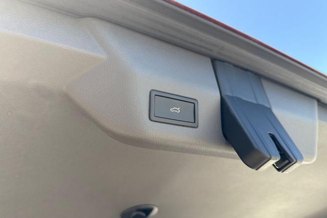 VOLKSWAGEN Multivan Photo 21