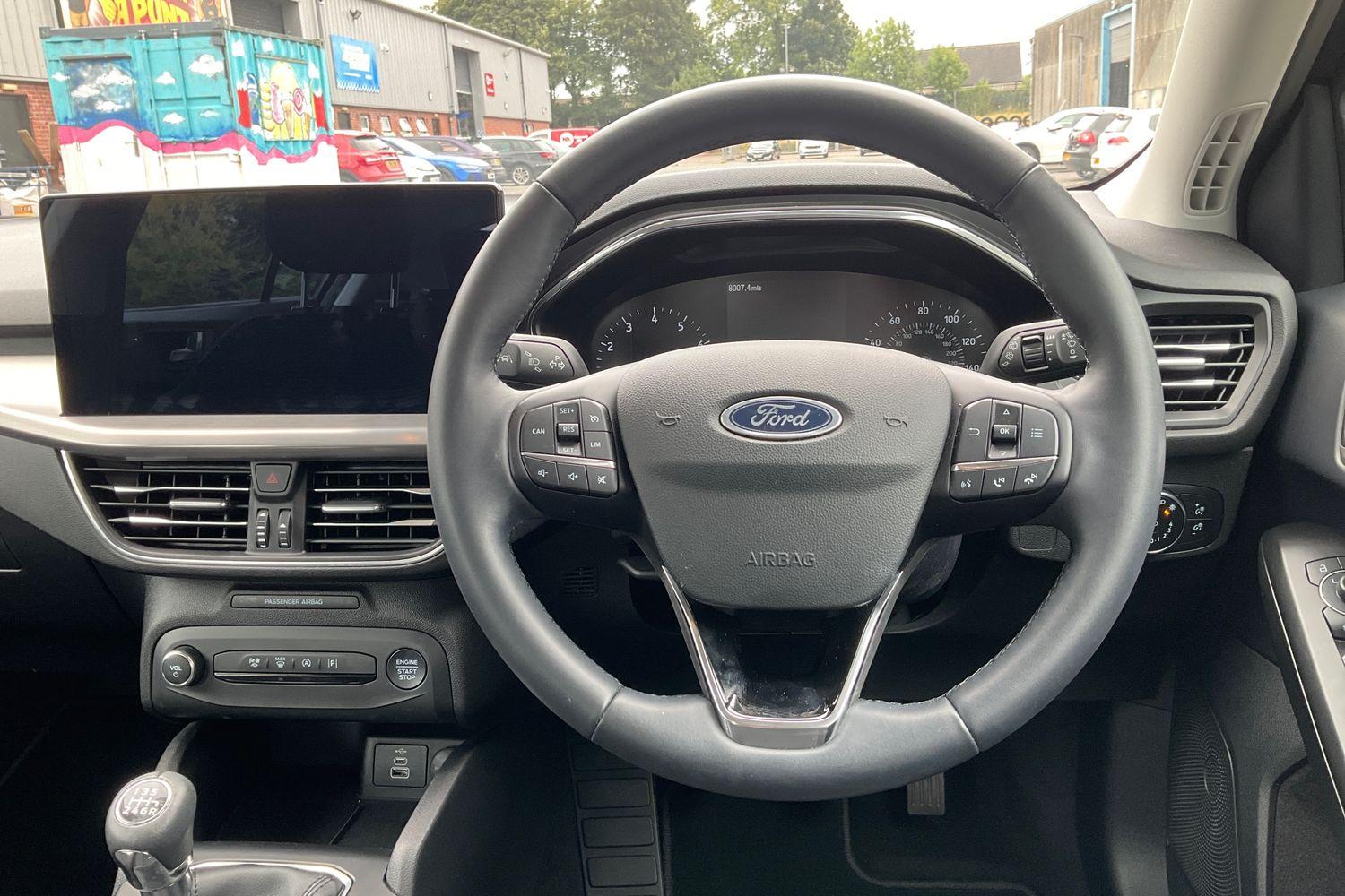 Ford Focus Photo 11