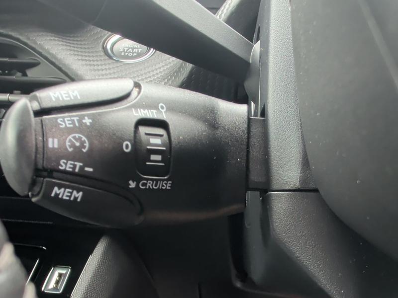 Used Peugeot 2008 BW23GVE 39