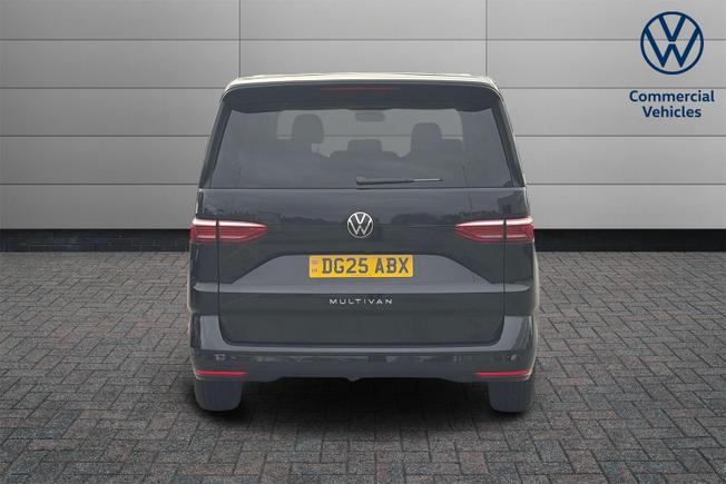 VOLKSWAGEN Multivan Photo 7