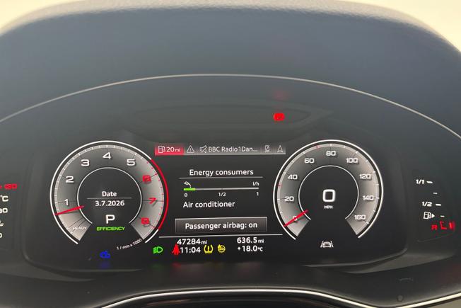 AUDI Q8 Photo 15