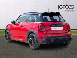 MINI Hatch Photo 3