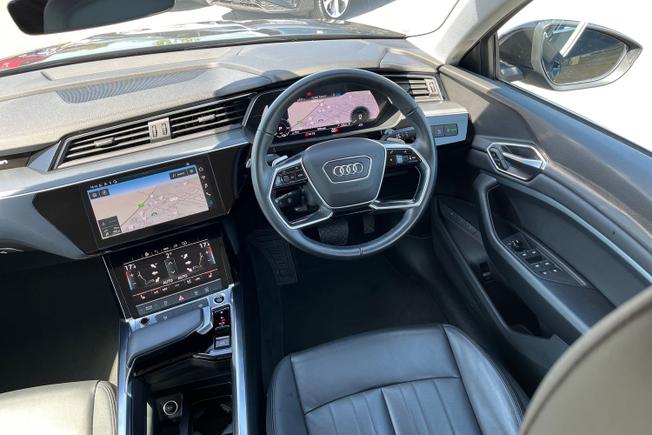 Audi e-tron Photo 55