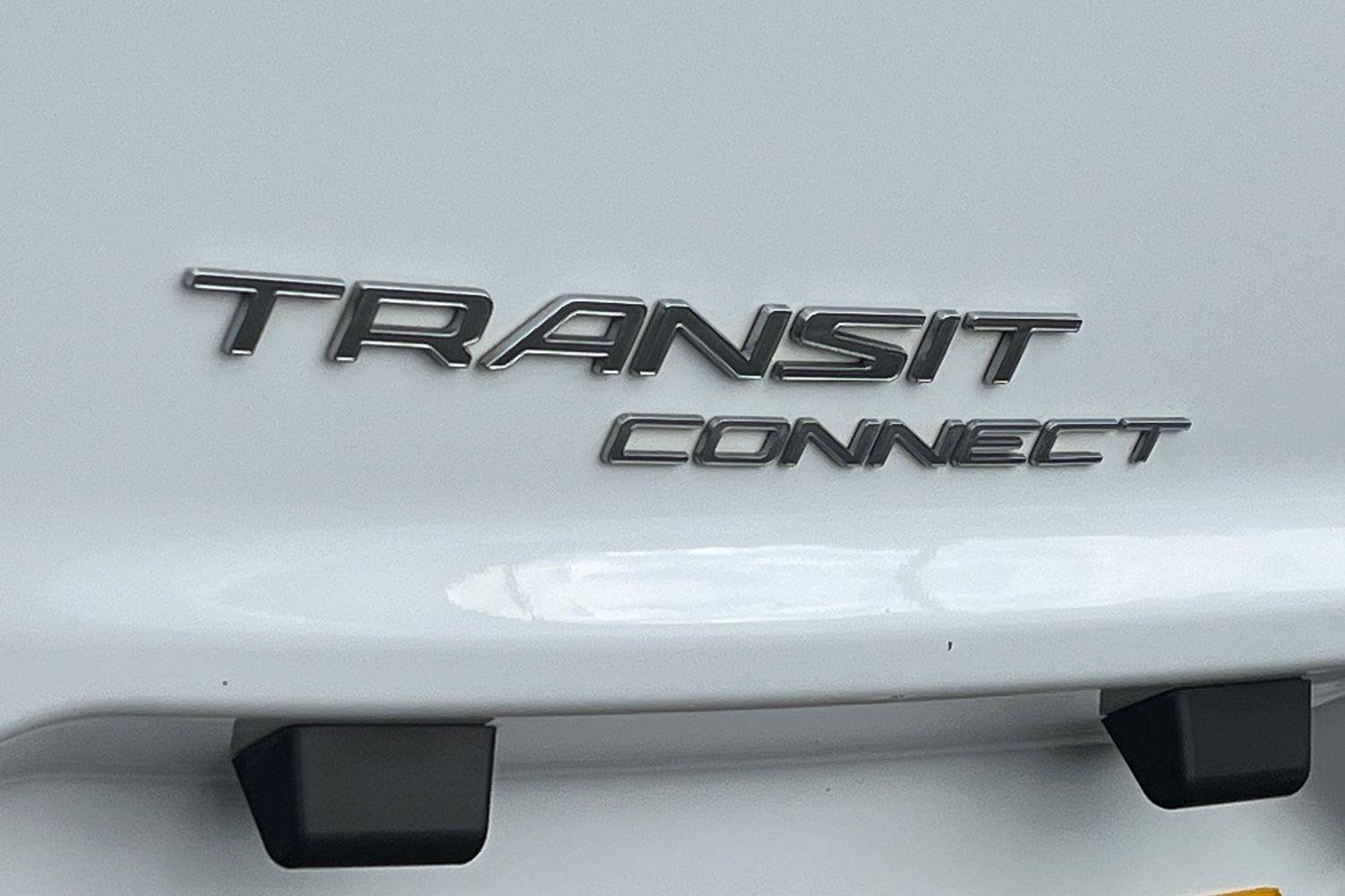 Ford TRANSIT CONNECT Photo 19