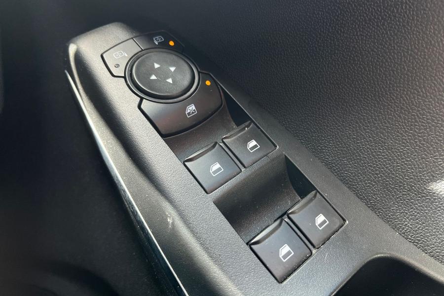 Ford FIESTA Photo autoimg-4860fd8a14ac2daa8be4d438758bf82f62be6956.jpg