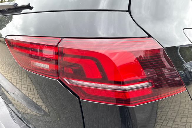 VOLKSWAGEN Golf Photo 18
