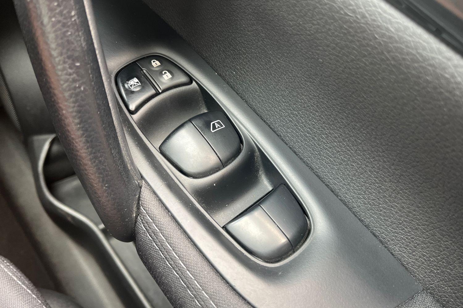 Nissan QASHQAI Photo 15