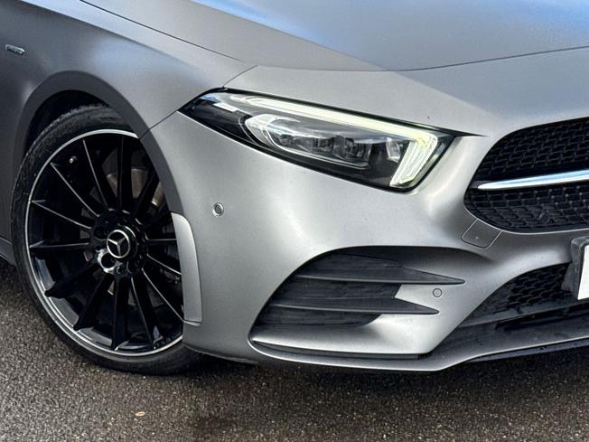 MERCEDES-BENZ A Class Photo 19
