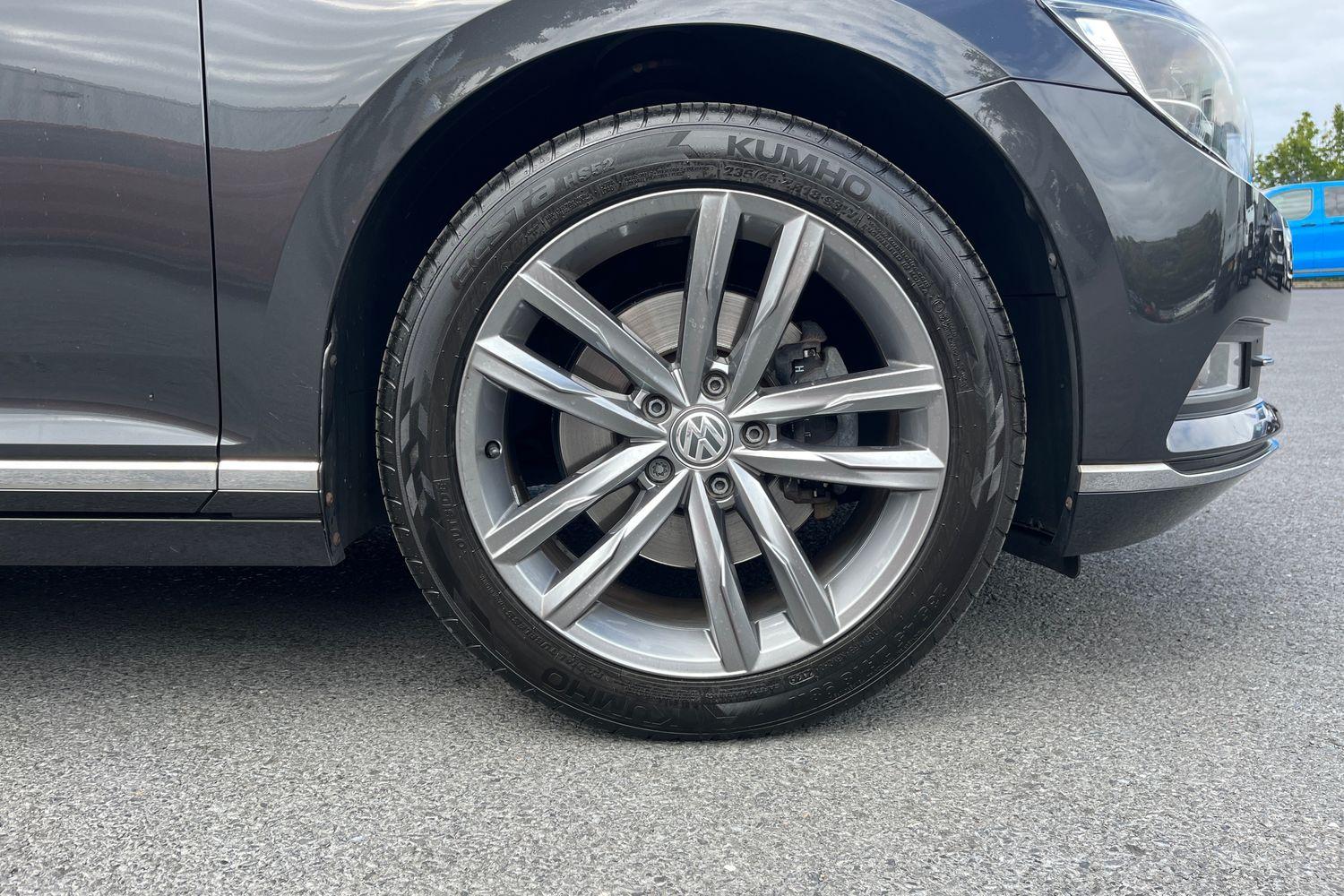 Volkswagen PASSAT Photo 7