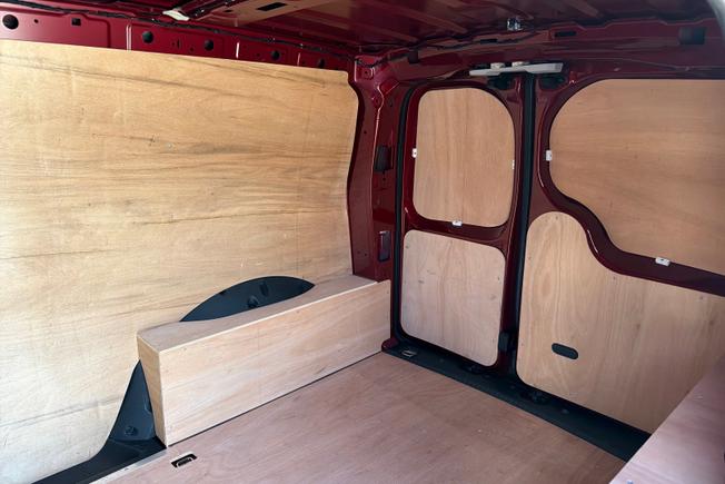 VOLKSWAGEN Caddy Photo 9