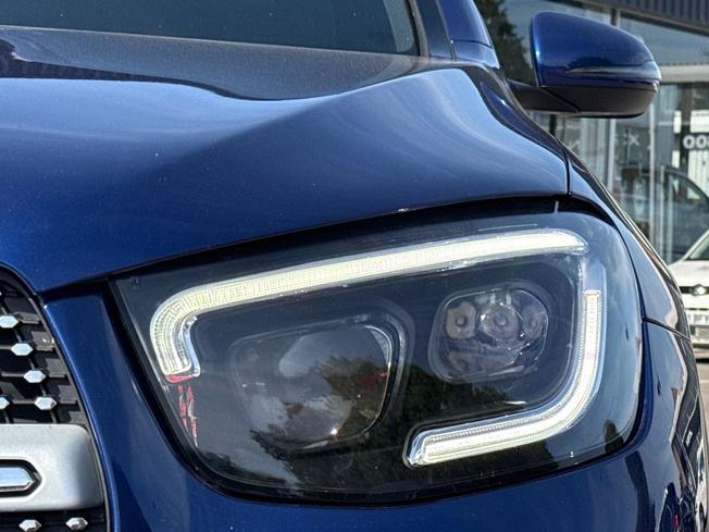 MERCEDES-BENZ GLC Photo 24