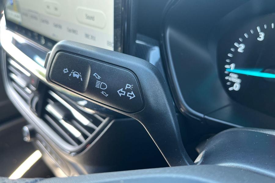 Ford FOCUS Photo autoimg-486e8ddfba81083b7b0455336adf07e9b96fdf26.jpg