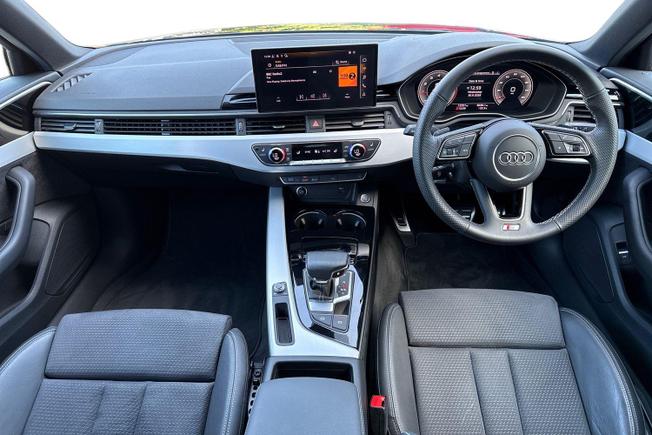 AUDI A4 Photo 10
