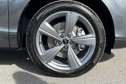 AUDI  Q3 SUV Photo 5