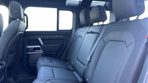 Land Rover Defender Photo autoimg-487866e46586c73f766535b17b7bf56d7d90ab79.jpg