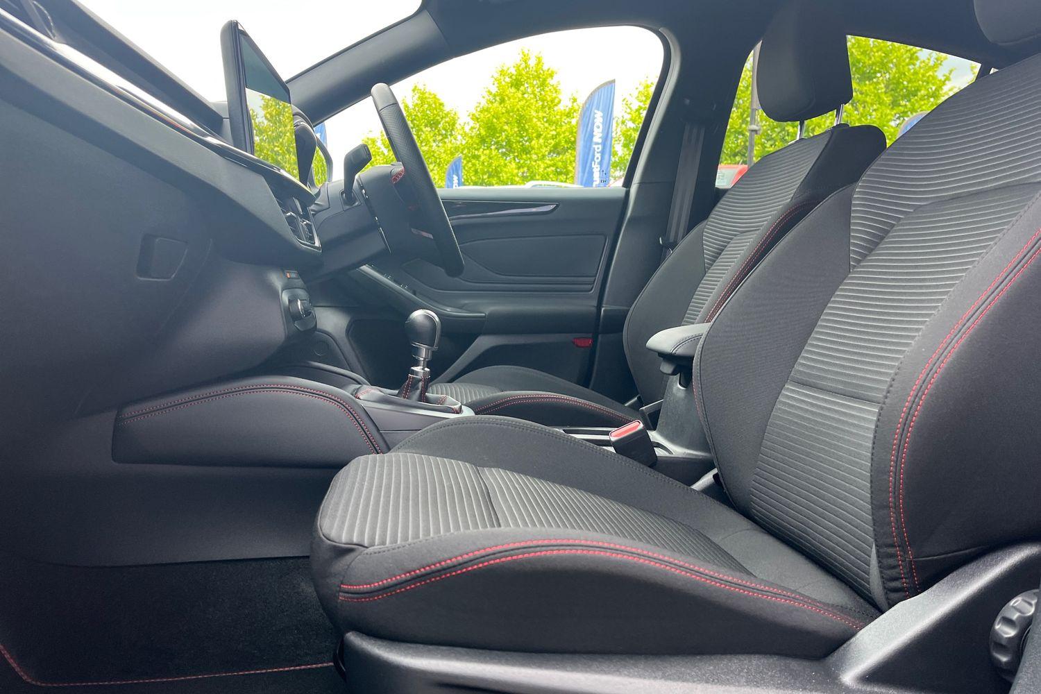 Ford FOCUS Photo 18