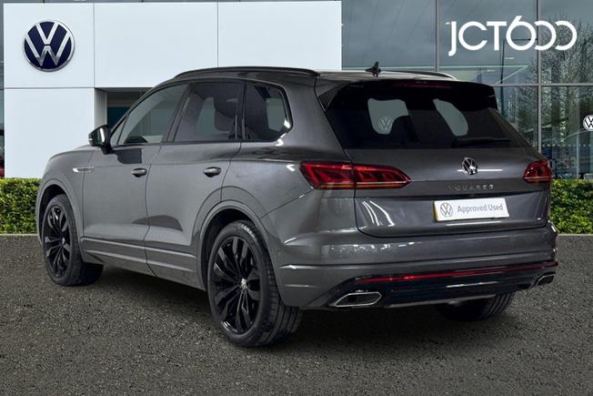 VOLKSWAGEN Touareg Photo 3