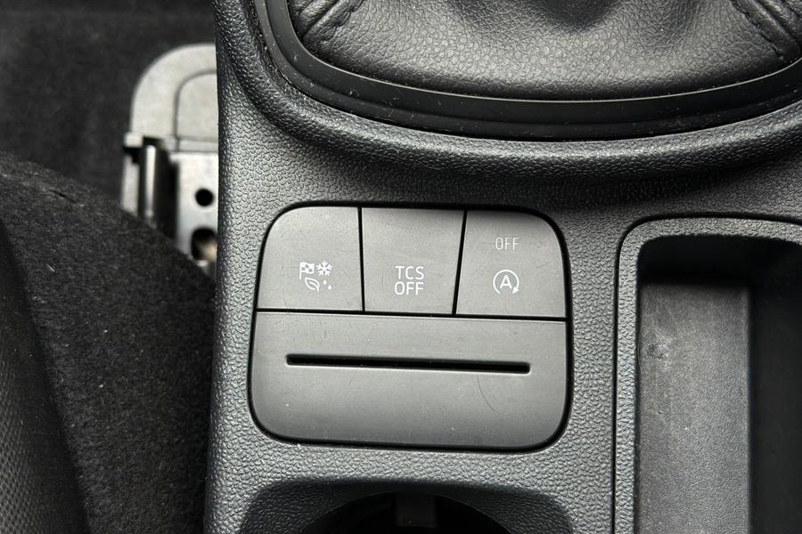 Ford FIESTA Photo autoimg-4888231225cf96217e03601c2840d08cf47e095f.jpg
