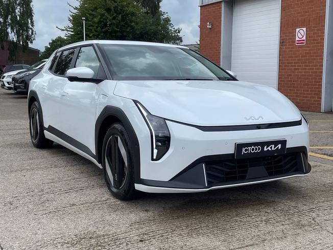 KIA EV4 Photo 23