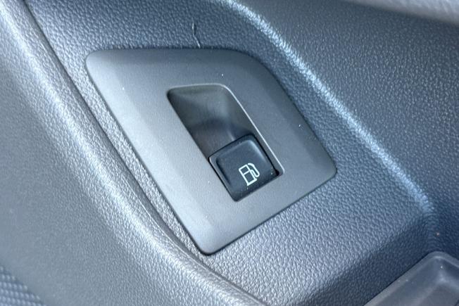 VOLKSWAGEN Multivan Photo 45