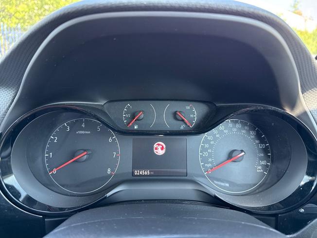 VAUXHALL Corsa Photo 15