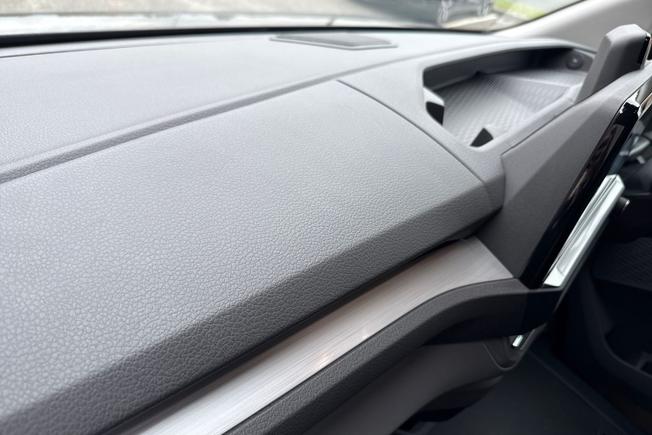VOLKSWAGEN  Transporter Photo 26
