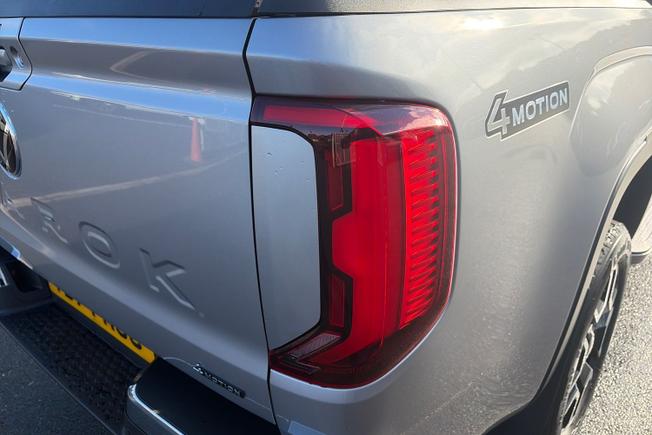 VOLKSWAGEN Amarok Photo 18