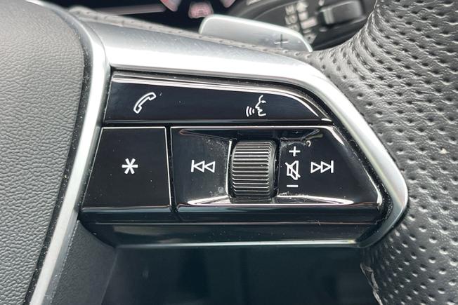 AUDI A6 Avant Photo 17