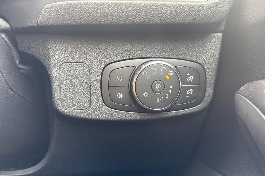 Ford FOCUS Photo autoimg-488de7bcd365e80c47d72462409a66e93e6fdf86.jpg