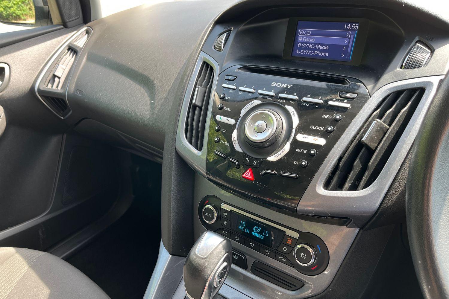 Ford FOCUS Photo 26