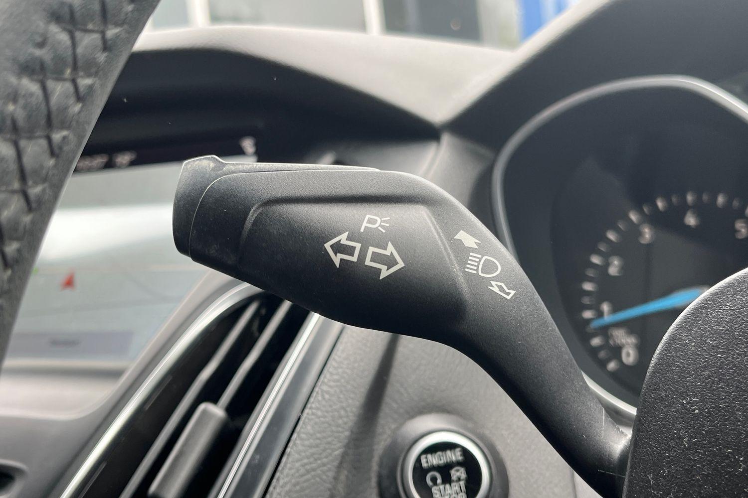 Ford FOCUS Photo 13