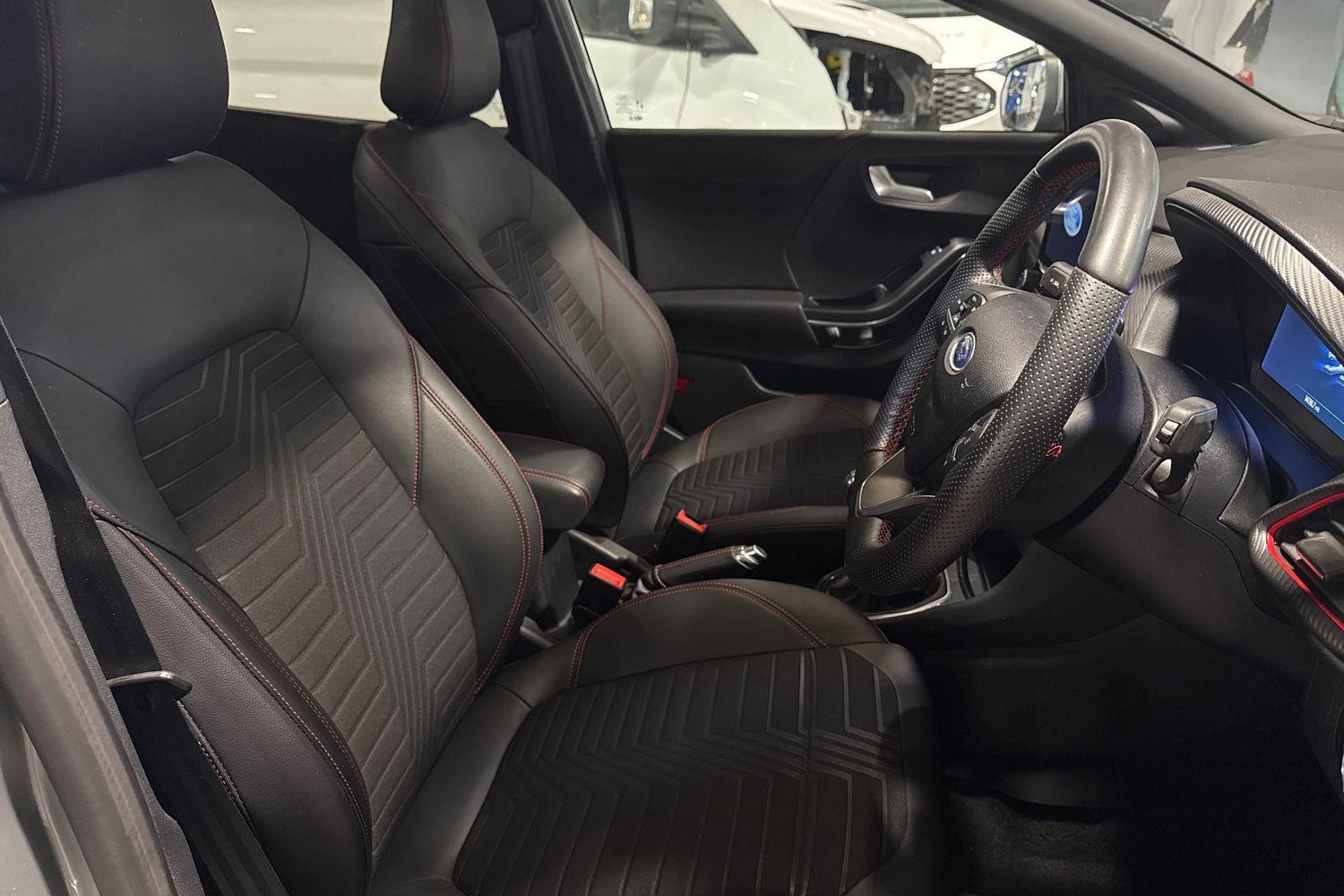 Ford PUMA Photo 16
