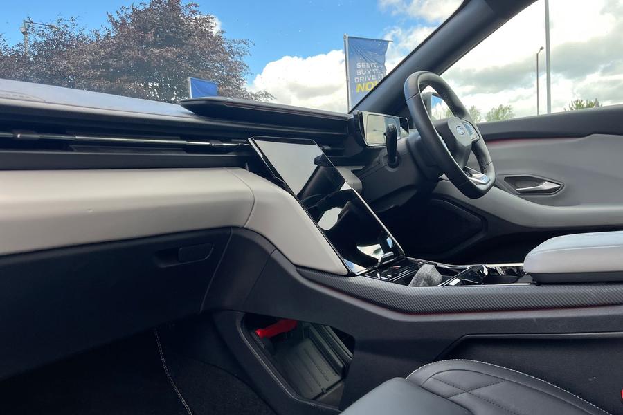 Ford Explorer Photo autoimg-48921698604e4af60bfd000cb76006e9a33a3dab.jpg