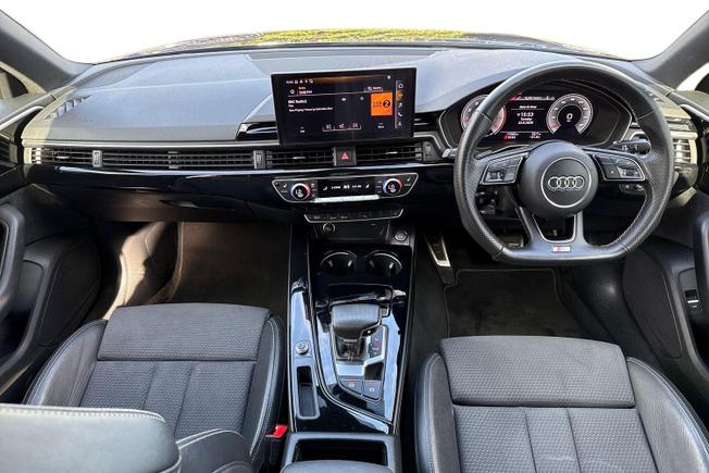 AUDI A4 Photo 10