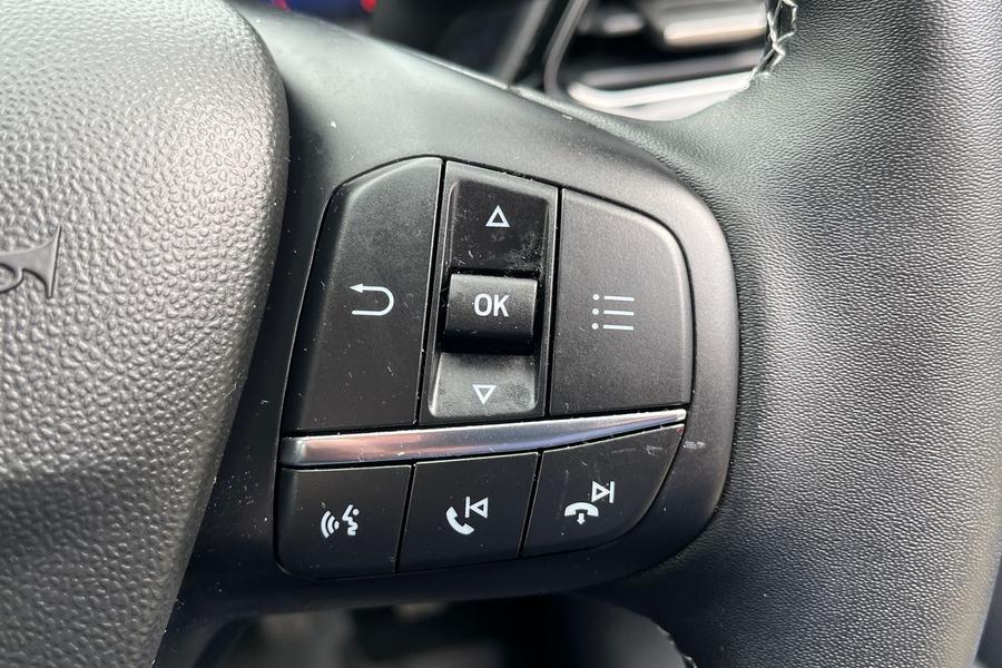 Ford FIESTA Photo autoimg-48963235a5c8a77c80fb4df1a99436fcfe147465.jpg