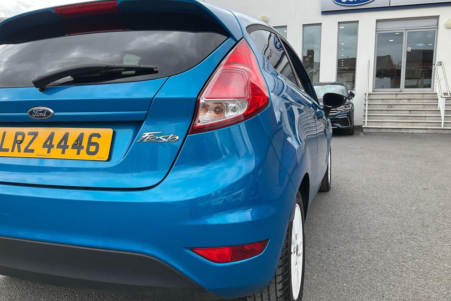Ford FIESTA Photo 33