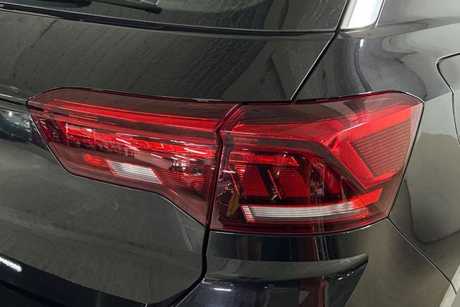 Volkswagen T-Roc Photo 18
