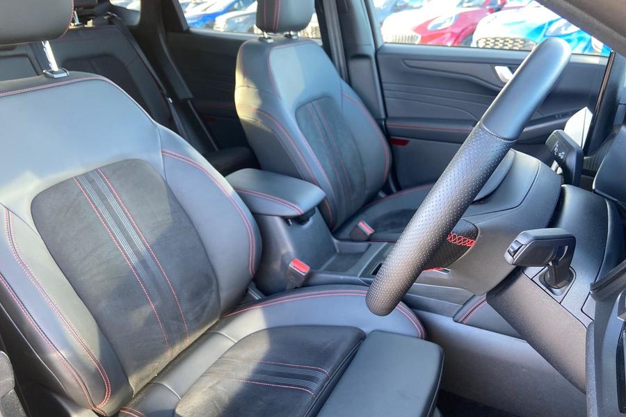 Ford KUGA Photo autoimg-48a4030b45290cea4a20d921a6b65c9321733c38.jpg