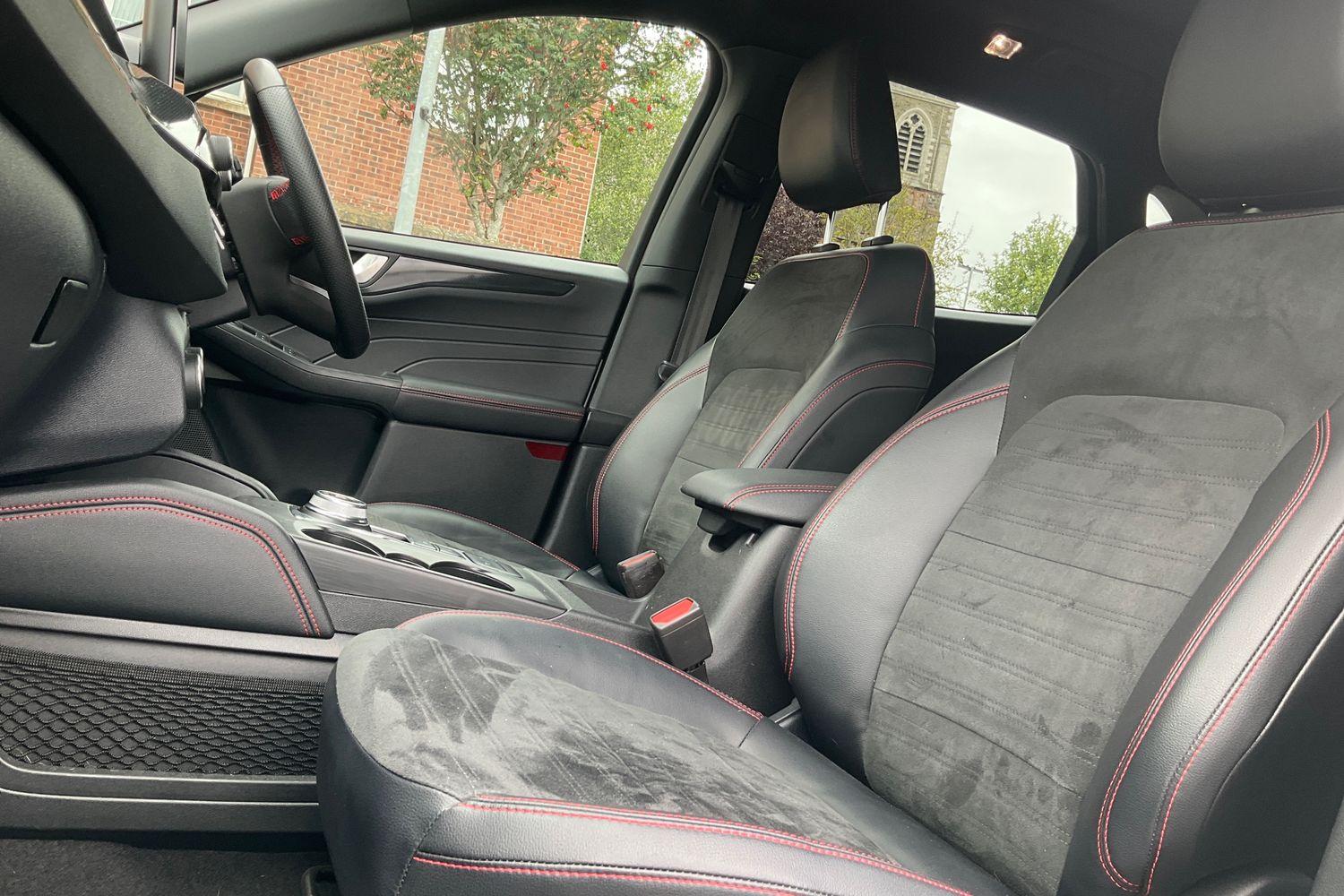 Ford KUGA Photo 18