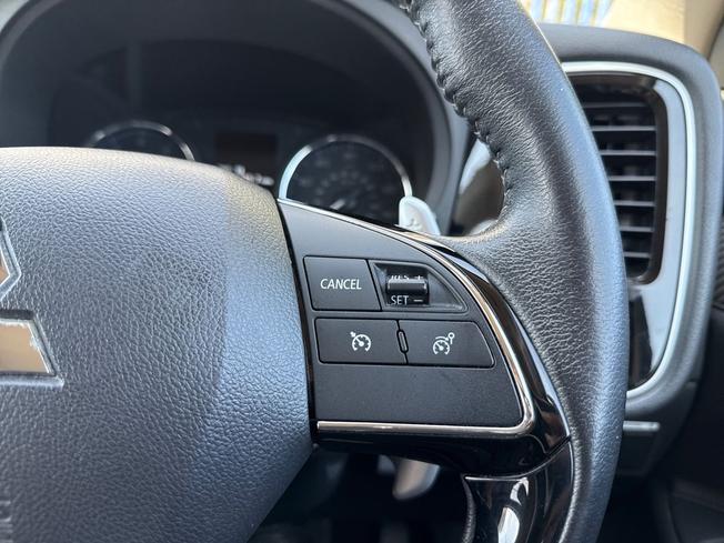 MITSUBISHI Outlander Photo 17